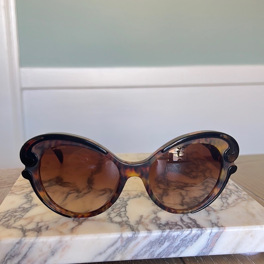 Rare Runway Prada SPR 28N tortoise Baroque cat eye butterfly glasses signature